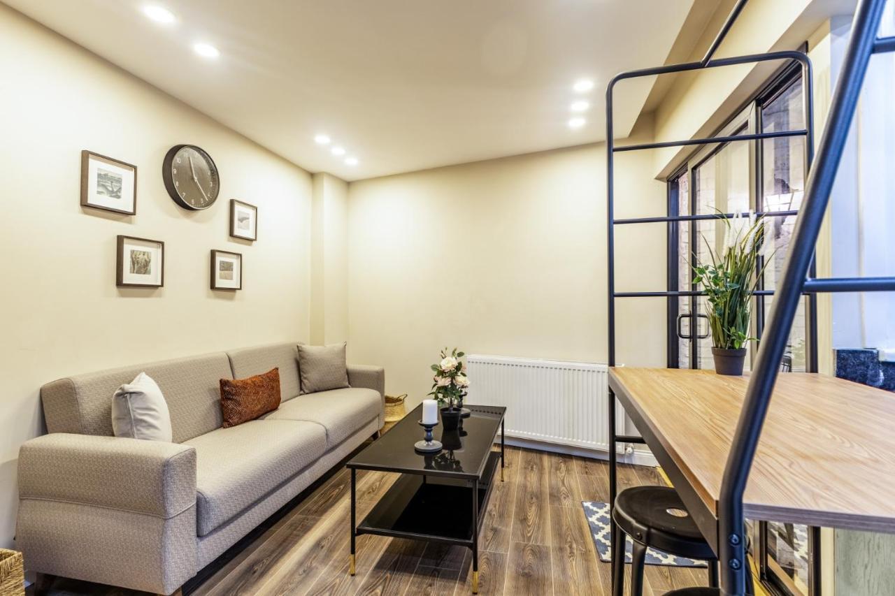 Centrally Located Flat In Sisli Appartement